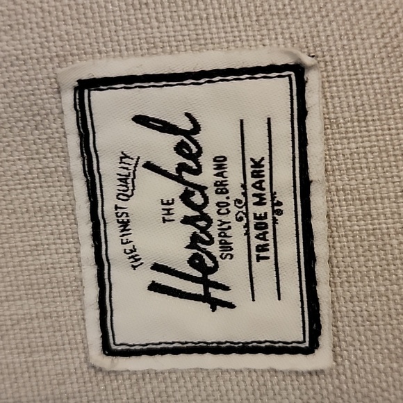 Herschel beige backpack NOVA, medium- volume (overcast is the color) - Picture 2 of 4